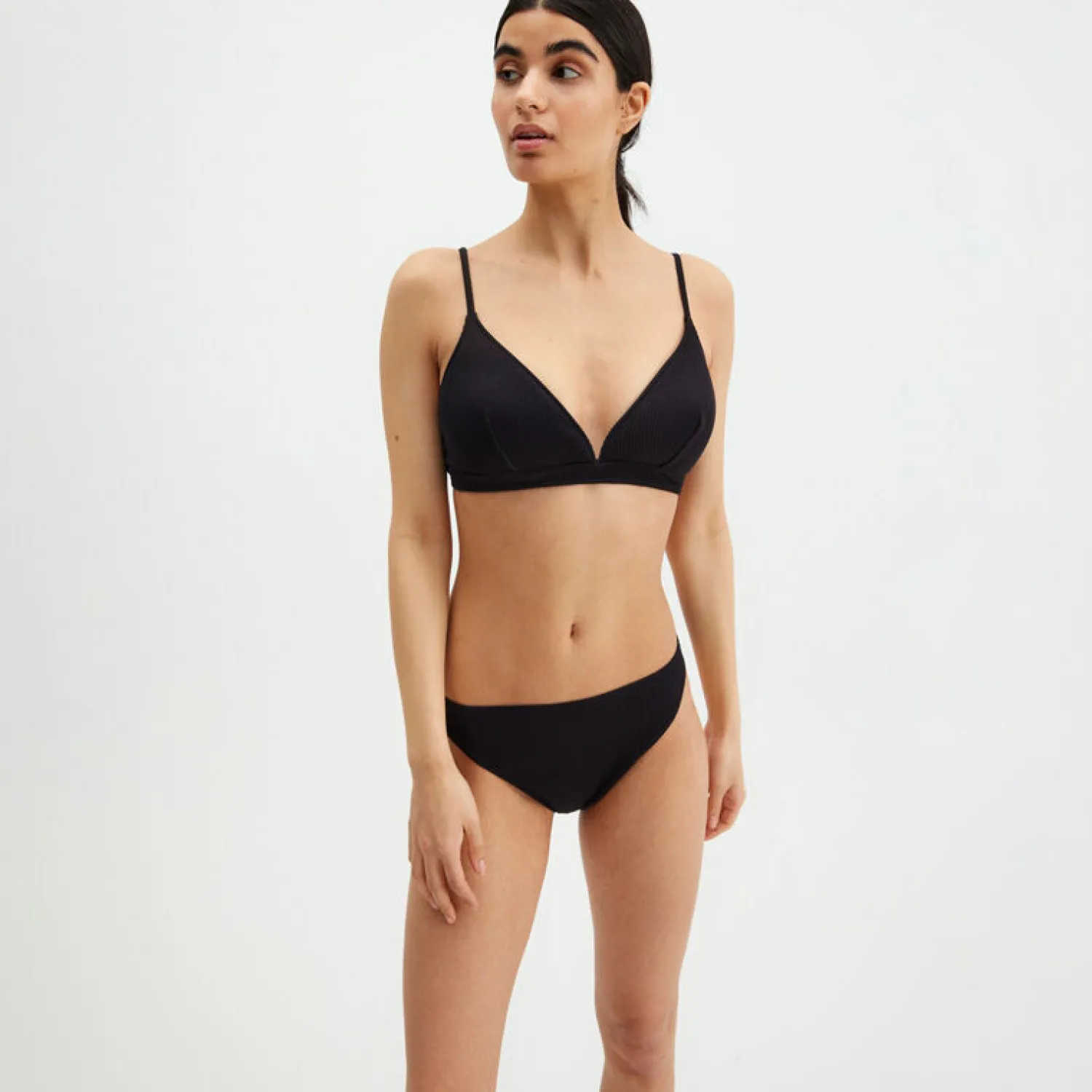 bikinitopp_2-1.webp Outlet Bikinitopp Dame Kapsel