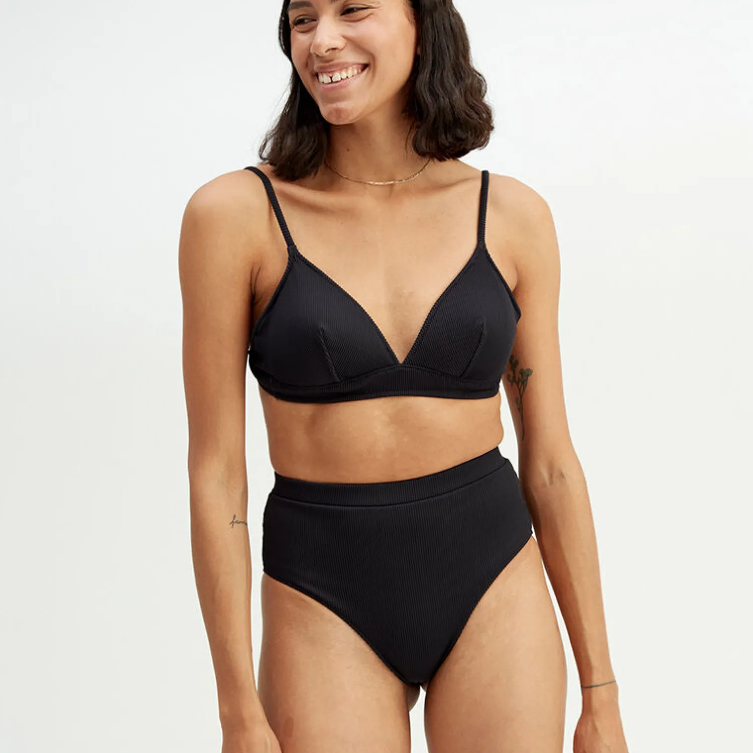 bikinitruse_high_waist_1-1.webp Cheap Bikinitruse High Waist Dame Badetøy