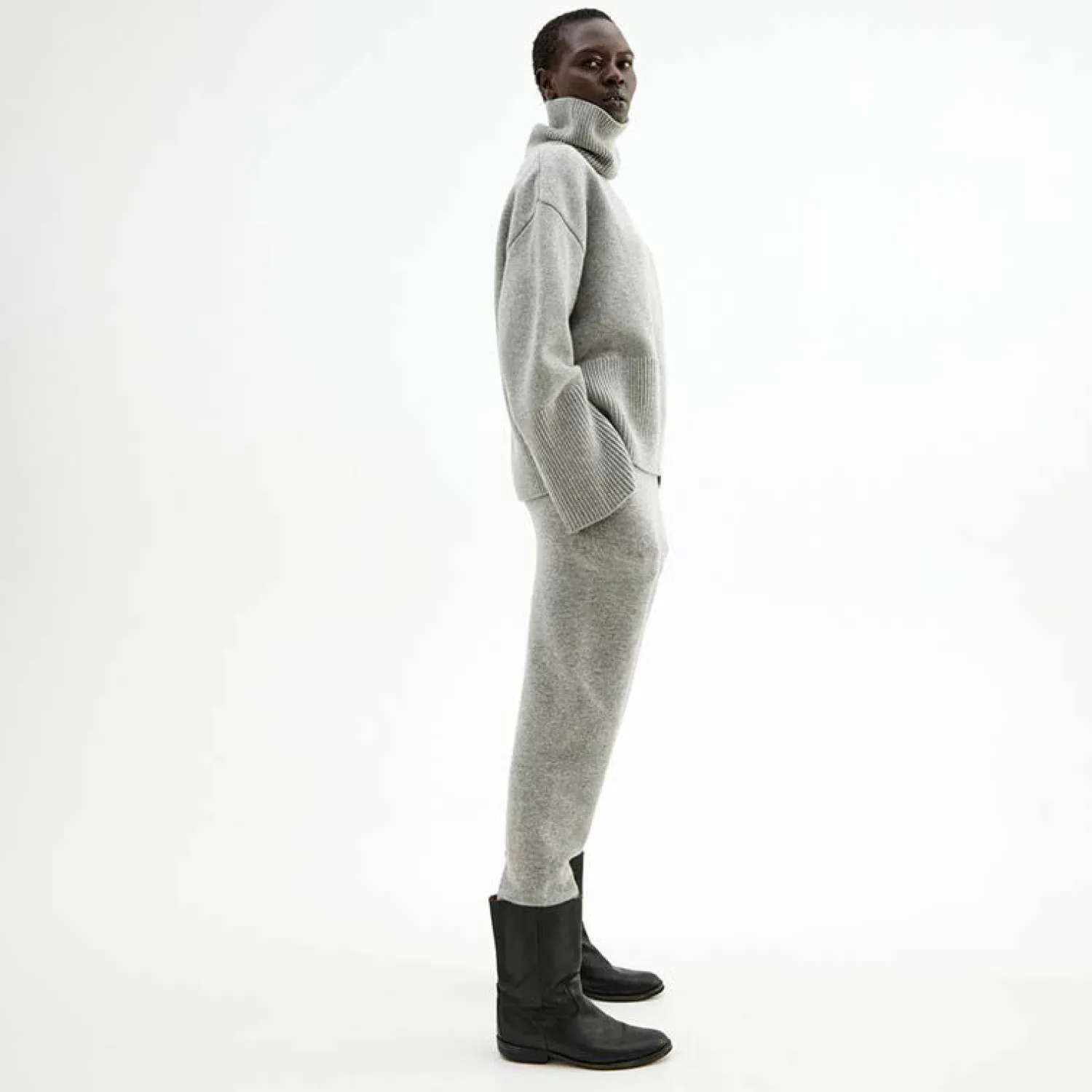 joggers_i_ull_5-3.webp Outlet Joggers I Ull Dame Underdeler