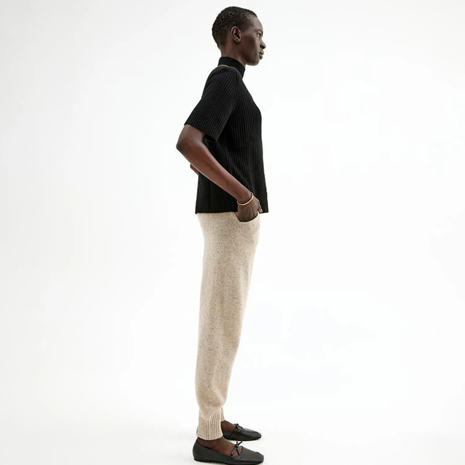 kortermet_genser_i_ull_1-5.webp Fashion Kortermet Genser I Ull Dame Loungewear