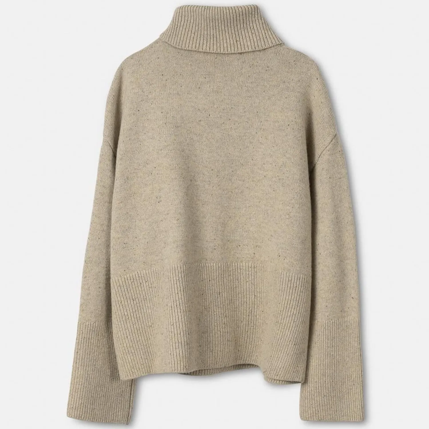 oversized_hoyhalset_strik_7-8.webp Best Sale Oversized Hoyhalset Strikkegenser Dame Overdeler