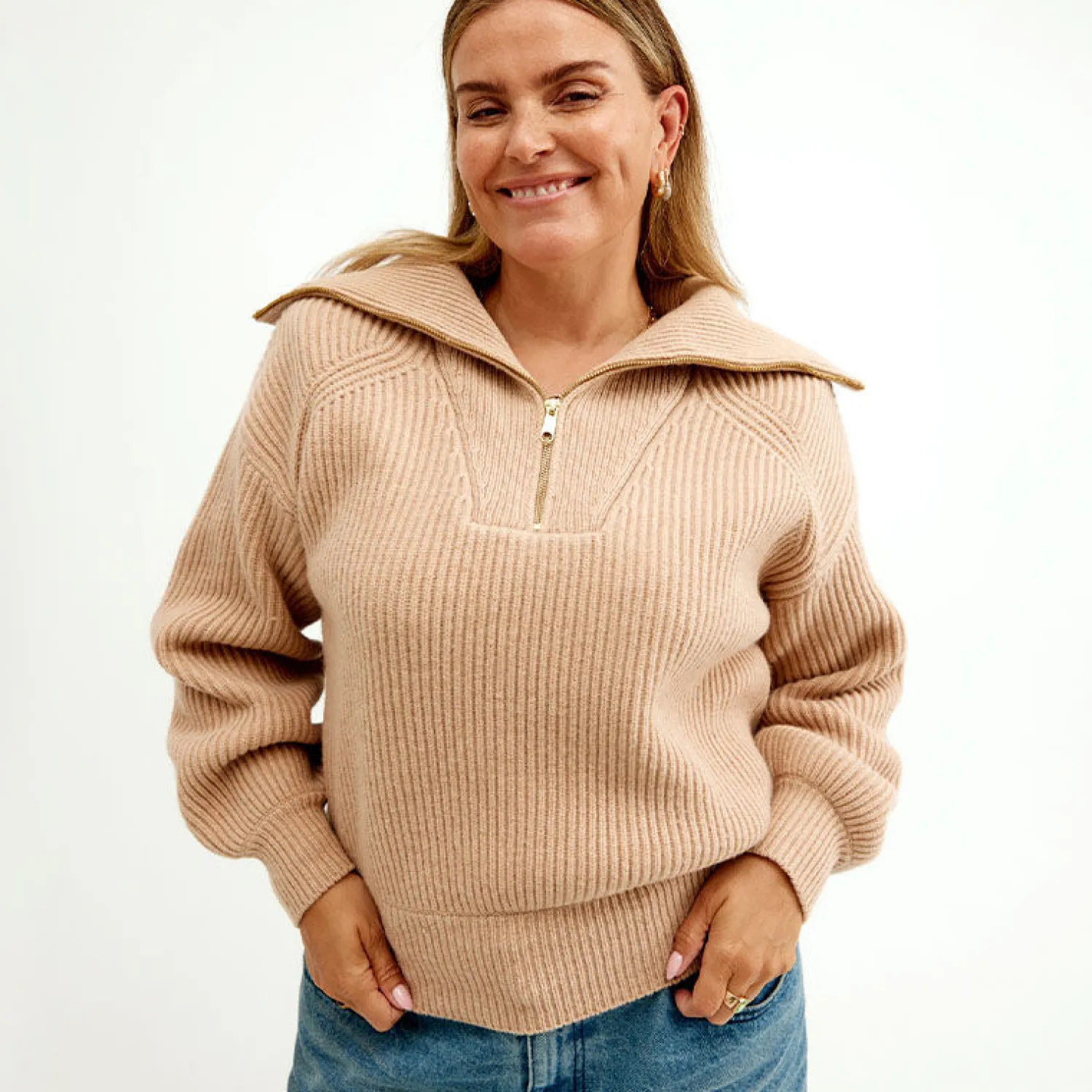 turtleneck_zip_janka_poll_2-3.webp Cheap Turtleneck Zip Janka Polliani X Dame Overdeler