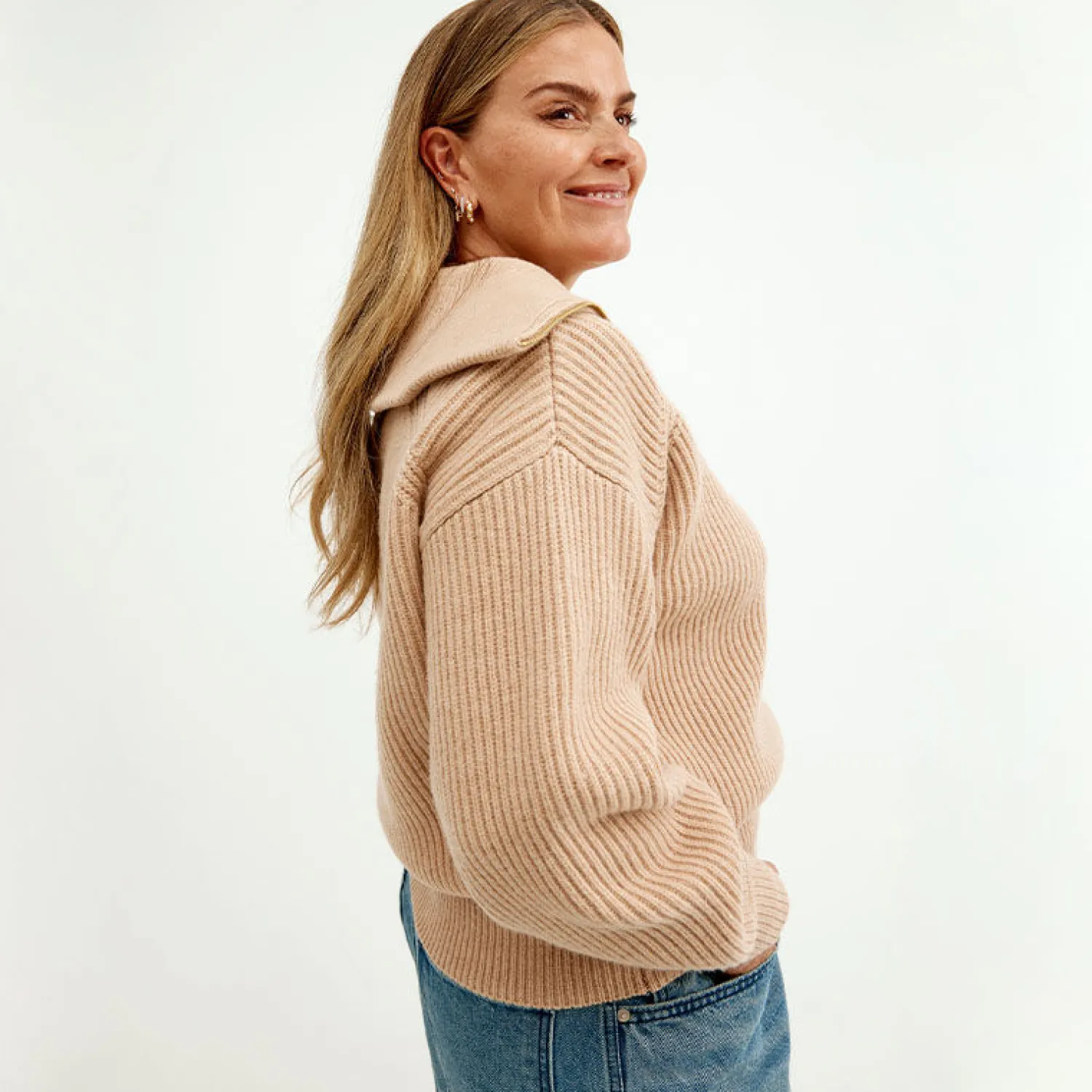turtleneck_zip_janka_poll_4.webp Sale Turtleneck Zip Janka Polliani X Dame Janka Polliani
